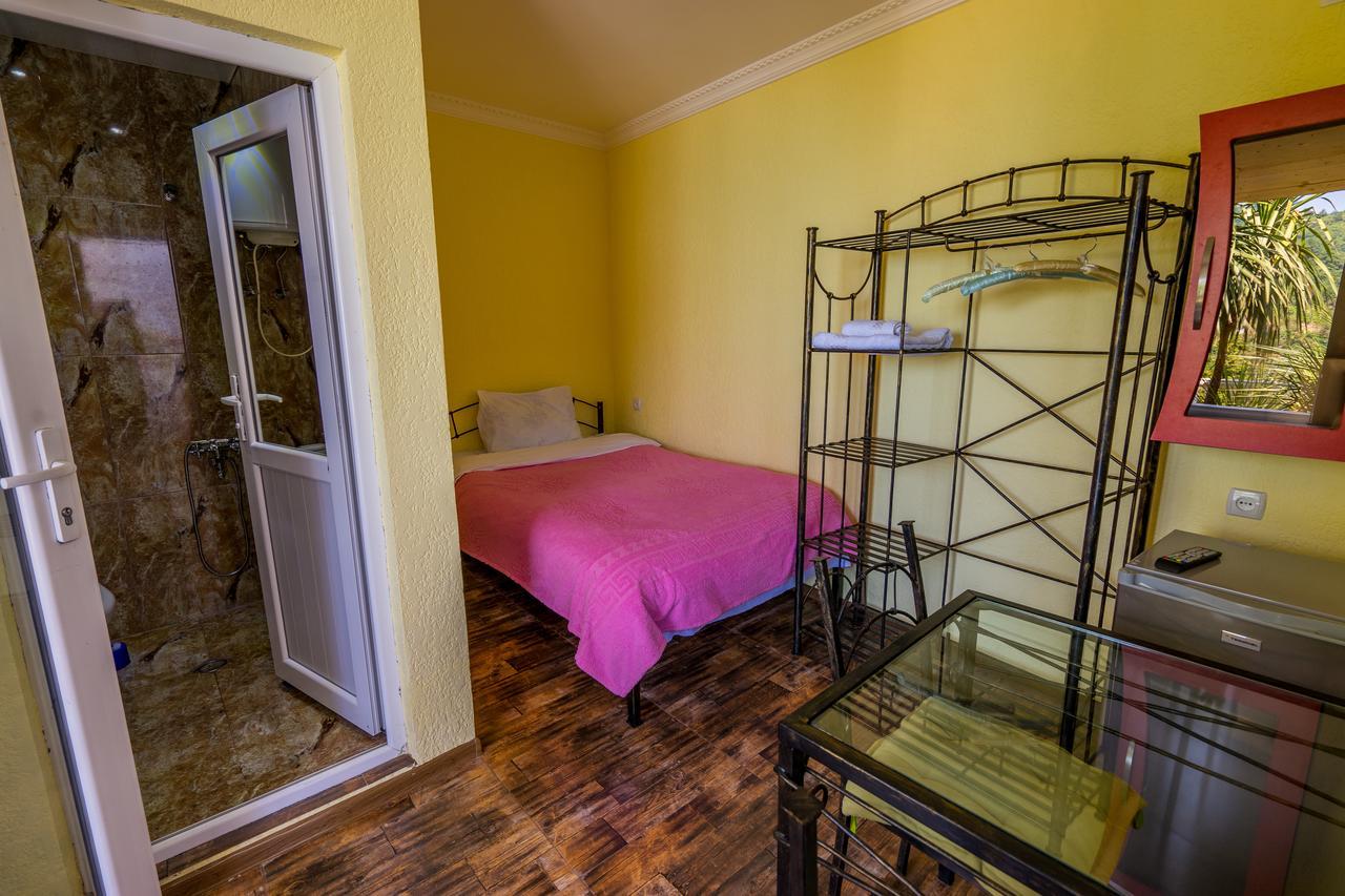 Aniva The Hotel Batumi Luaran gambar