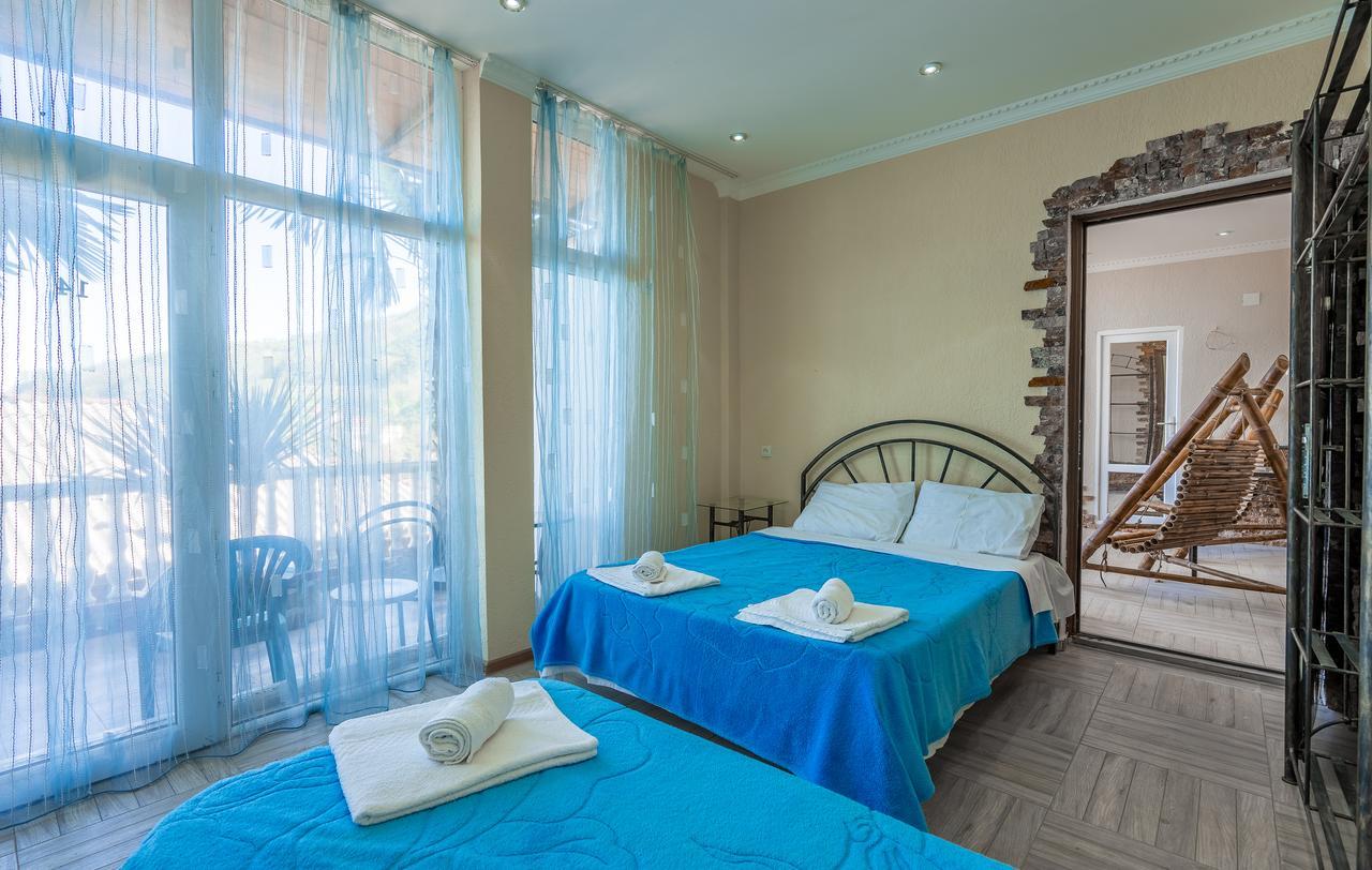 Aniva The Hotel Batumi Luaran gambar