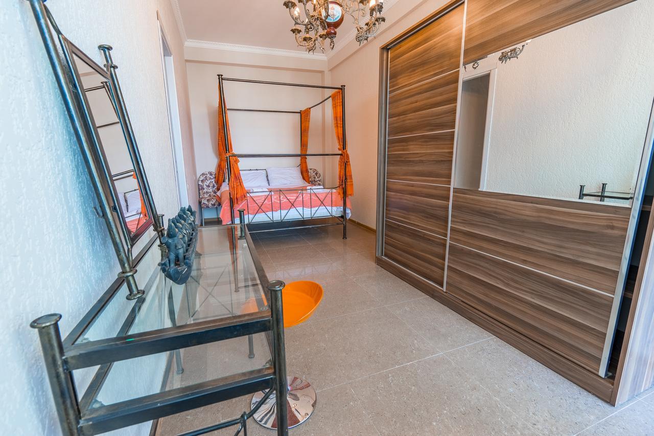 Aniva The Hotel Batumi Luaran gambar