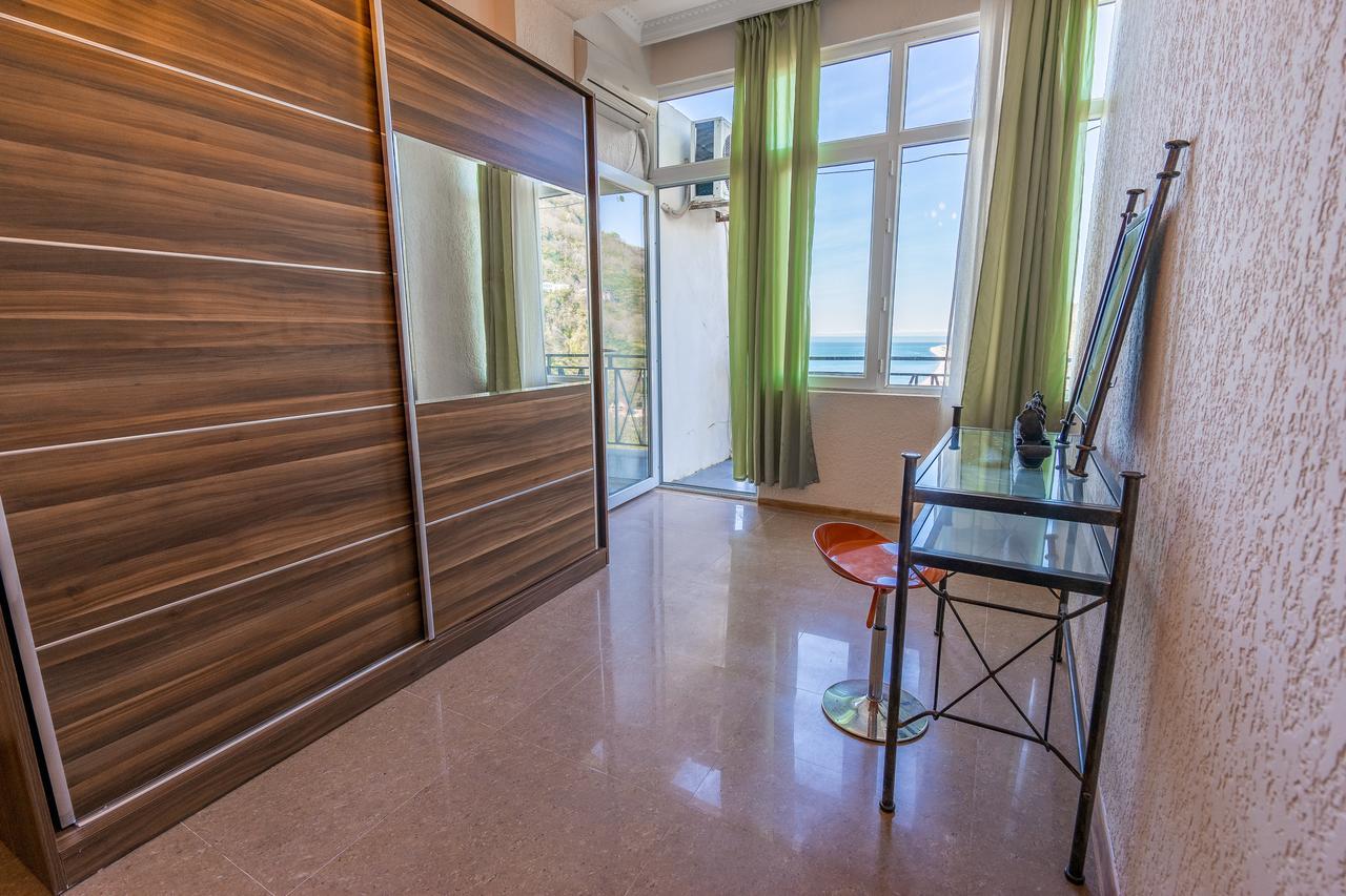 Aniva The Hotel Batumi Luaran gambar