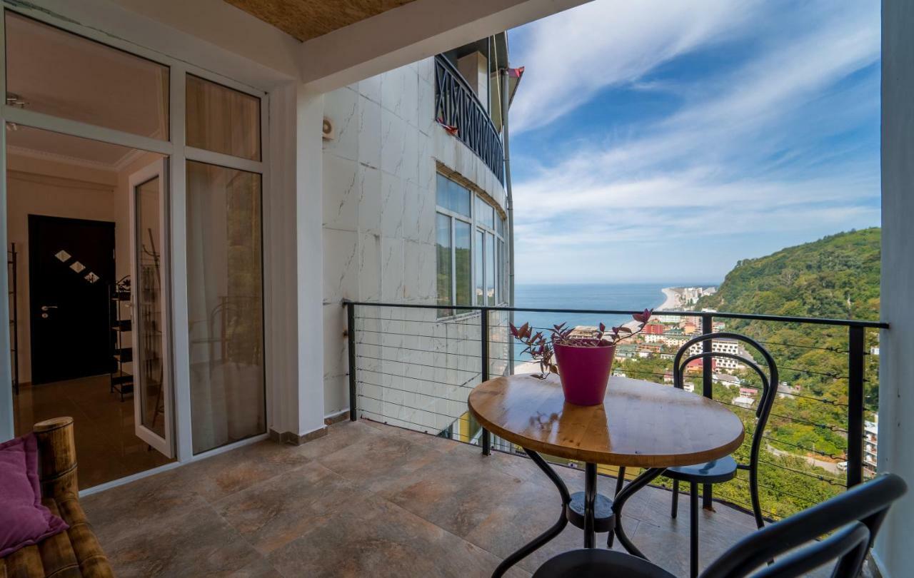 Aniva The Hotel Batumi Luaran gambar