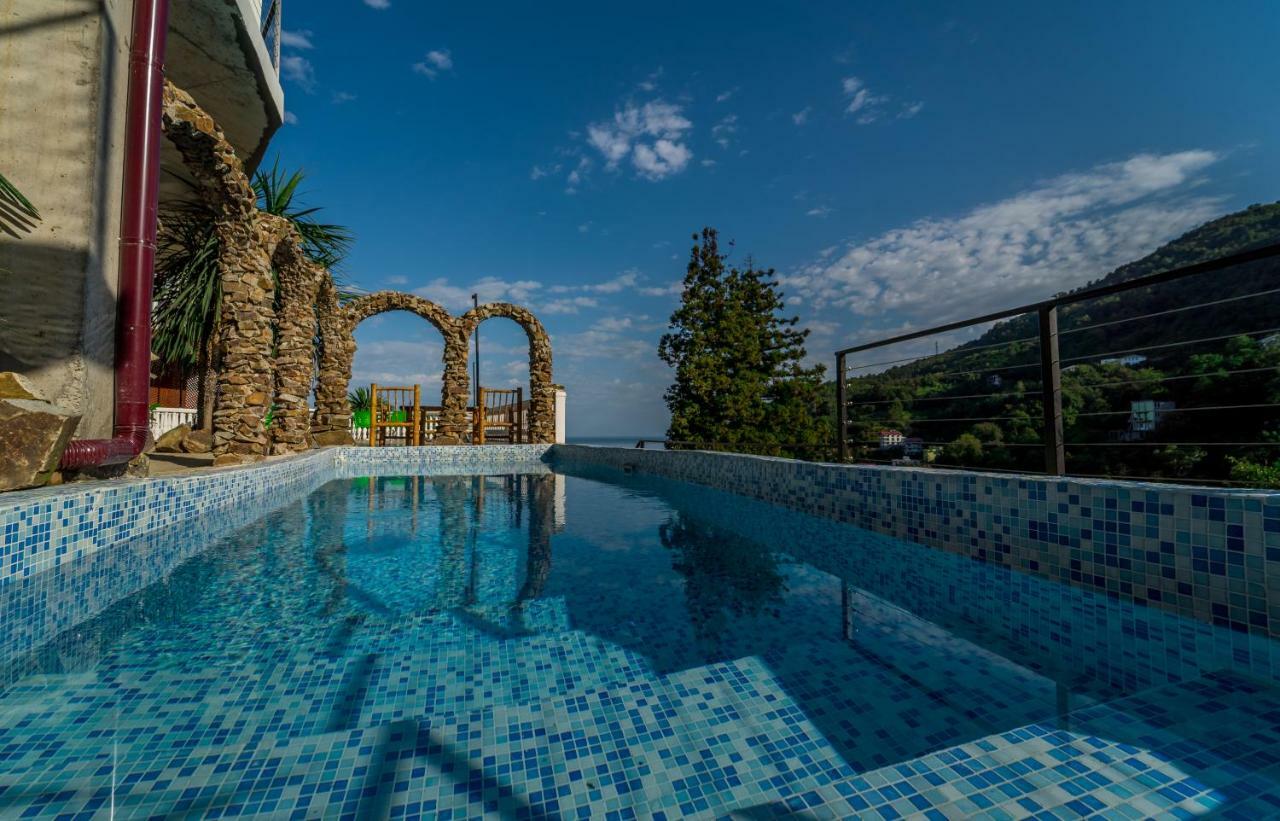 Aniva The Hotel Batumi Luaran gambar