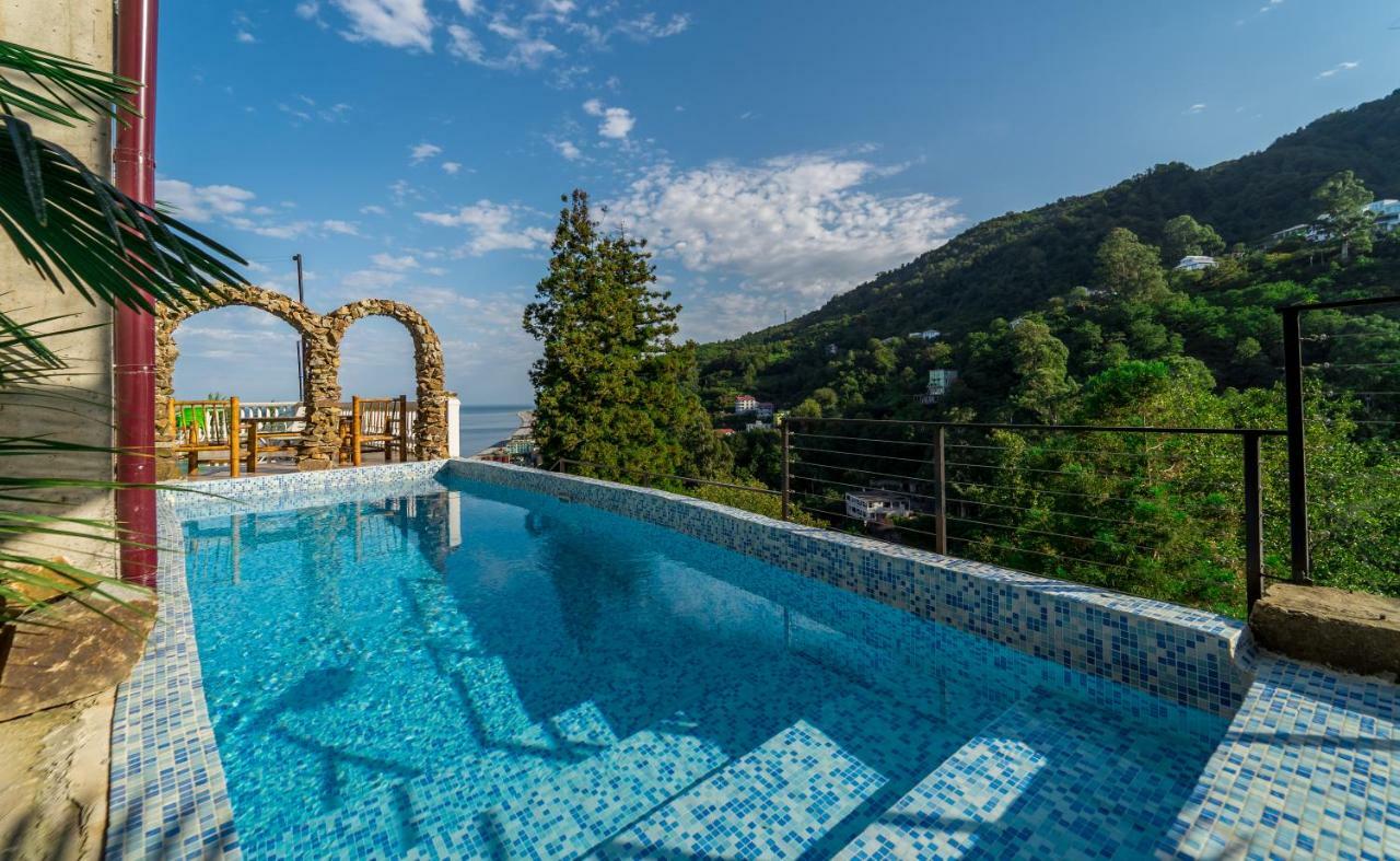 Aniva The Hotel Batumi Luaran gambar